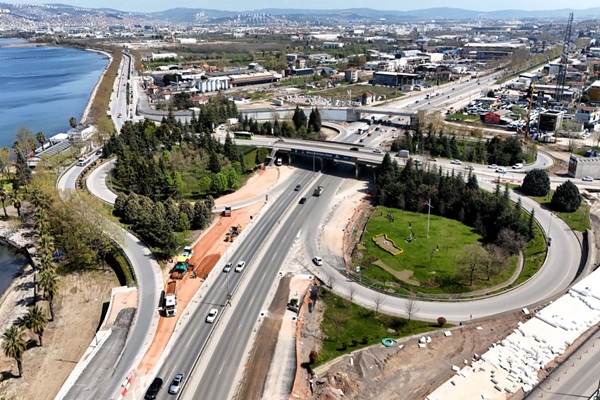 İzmit sahil bağlantı kolu trafiğe kapatılıyor