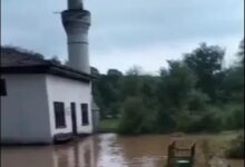 Bilecik Pazaryeri'ni sağanak yağış felç etti