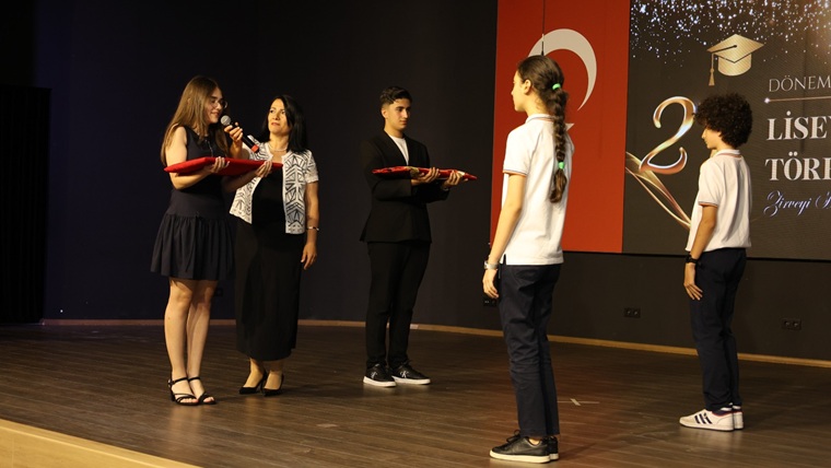Körfezim Eğitim Kurumları Liseye Geçiş Töreni Muhteşemdi