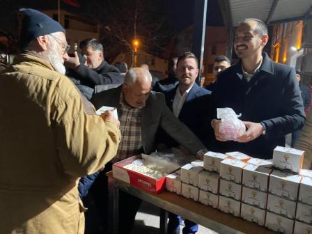AK Parti, 104 Cami’de kandil simiti dağıttı