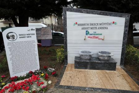 Ahmet Mete anısına Balkan Dernekleri Yerleşkesinde yapılan hayrat çeşmesi