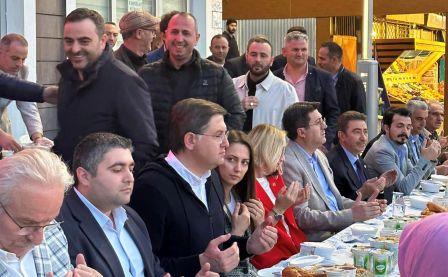 CHP’li adaylar Bahçecik sakinleri ile iftrada buluştu