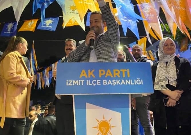 AK Parti İzmit İlçe Başkanı Muharrem Tutuş,