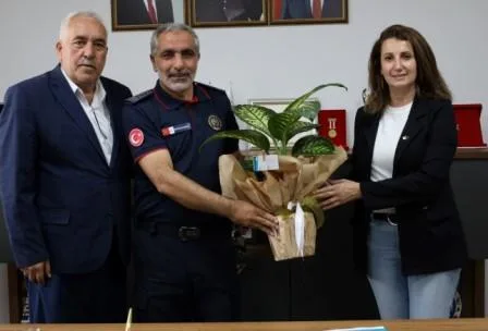 İzmit Belediyesi Kocaeli İtfaiye teşkilatının haftasını kutladı