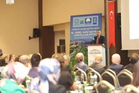 Mavi Bayrak Sorumluları Eğitiminde konuşan Başkan Büyükakın, Kocaeli’nin Türkiye’nin çevre hareketi merkezine aday olduğunu söyledi