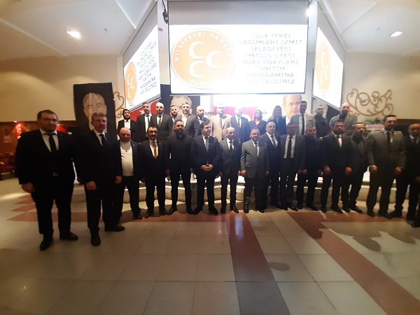 MHP İzmit İlçe Teşkilatı Meclis üyelerini tanıttı