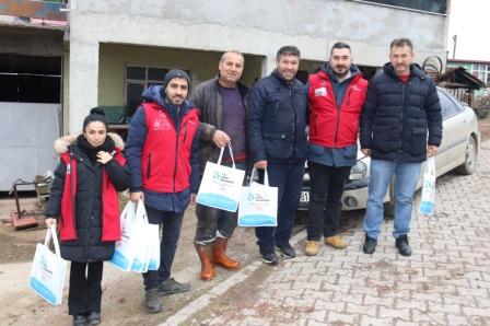 İzmit Belediyesi Çınar Ekibi köy ziyaretlerine devam ediyor