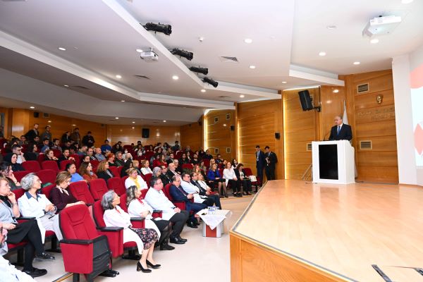 Kocaeli Üniversitesi'nde 14 Mart Tıp Bayramı töreni yapıldı