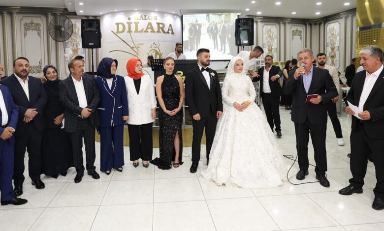 Yaşar Ailesinin Mutluluğu Salona Sığmadı