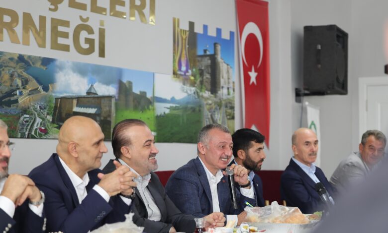 Büyükakın, Çayırova'da dernekleri ziyaret etti
