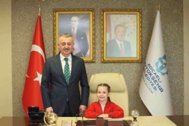 İzmit Ulugazi İlkokulu'na masal gibi bir bahçe