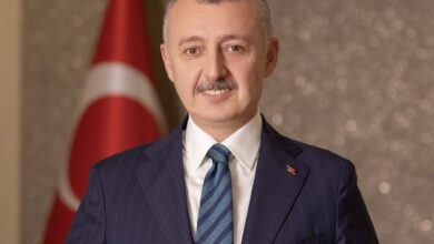 Kocaeli Büyükşehir Belediye Başkanı Doç. Dr. Tahir Büyükakın