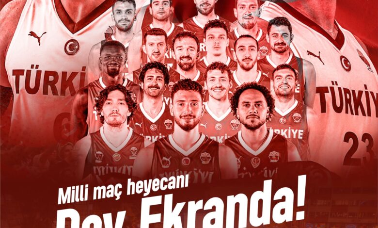 Yürekler 12 Dev Adam için Kent Meydanı'nda atacak