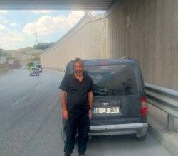 Zabıtadan yolda kalan aileye şefkat eli