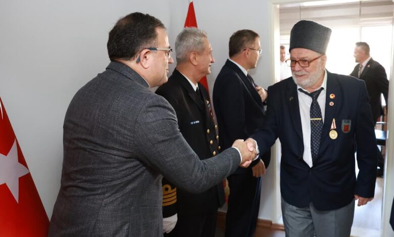 Cumhuriyet Sevgisi Derince’yi Sardı