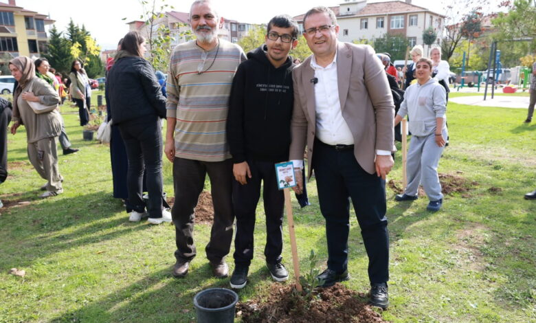 Bir Fidan Güzel Gelecek