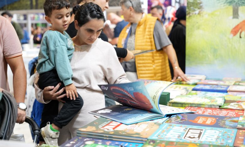 Bu fuarda kitap sevgisi anneden başlar