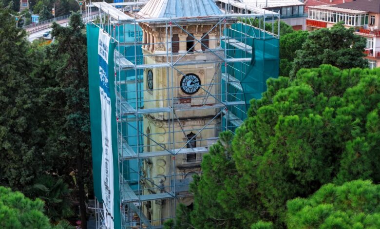 Büyükşehir'den İzmit Saat Kulesi'nde titiz çalışma