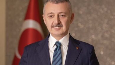 Kocaeli Büyükşehir Belediye Başkanı Doç. Dr. Tahir Büyükakın