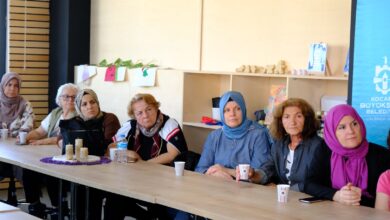 Narkotik polisinden annelere eğitim