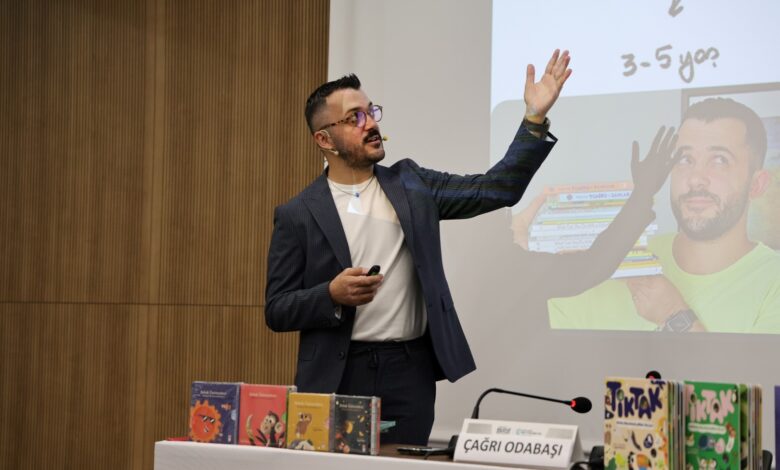 Yerel yazar ve şairler fuarda sahneye çıktı