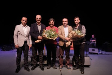 ÖĞRETMENLERE 24 KASIM ARMAĞANI