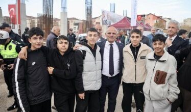 Körfez Belediyesi’nin, Gençlik ve Spor Bakanlığı, Kocaeli Büyükşehir Belediyesi ve Spor Toto Teşkilatı’nın desteği ile hayata geçireceği Körfez Kapalı Spor Salonu projesinin temel attı