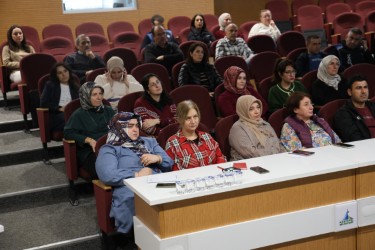 Kartepe Belediyesi’nde Kurum İçi Eğitimler Devam Ediyor