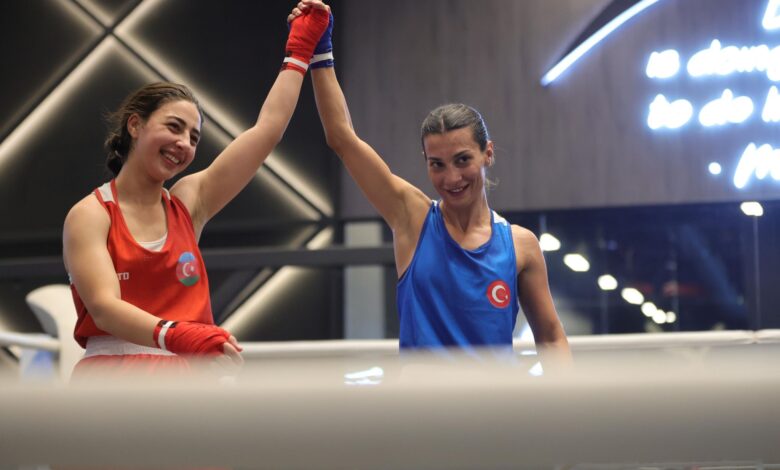 Ayşen, Riyad'da şanlı bayrağımızı göndere çekti