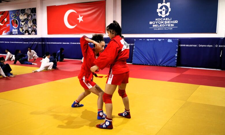 Ceylin ve Kardelen, judoda istikbal vaat ediyor