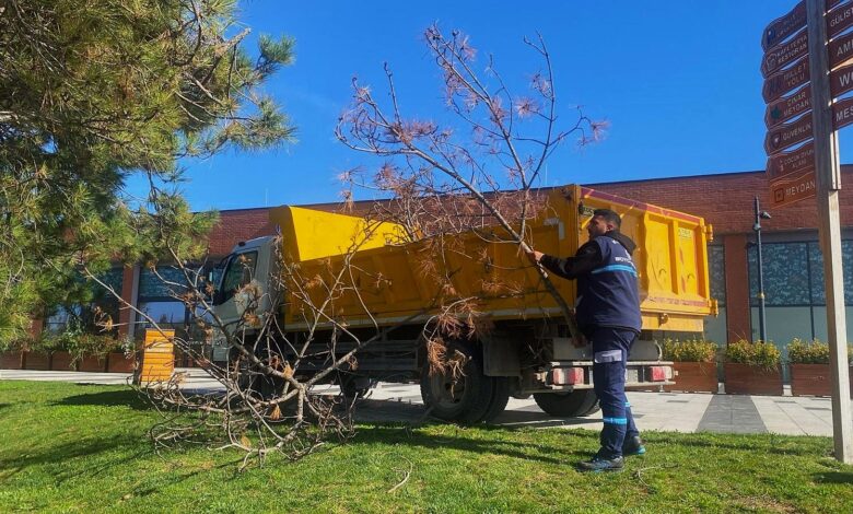 Darıca Millet Bahçesi'nde temizlik seferberliği