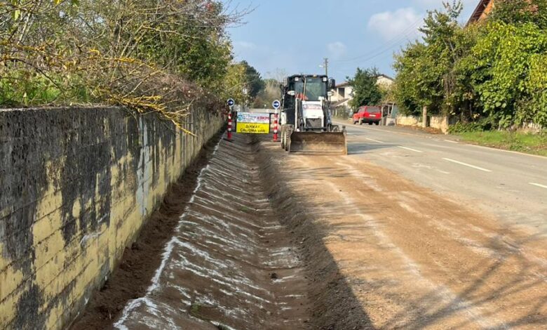 Kandıra'da yağmur suyu kanalları temizlendi