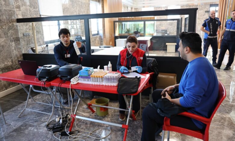 Kartepe’de “Birbirimize Candan Bağlıyız” Kan Bağışı Kampanyası (