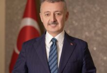 Kocaeli Büyükşehir Belediye Başkanı Doç. Dr. Tahir Büyükakın