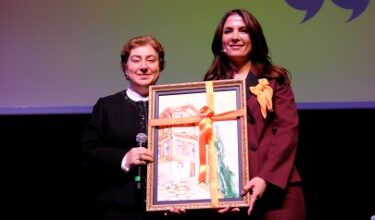 Turuncu balonlarla kadına şiddete 'dur' mesajı