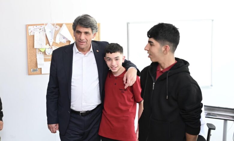 Kocaman, Genç Akademi'deki Gençlerle Bir Araya Geldi