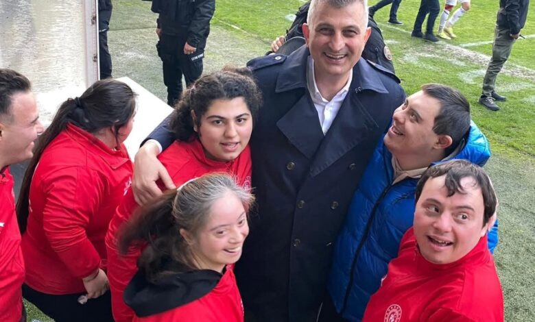 Sezer Engelsiz Yaşam Merkezinde