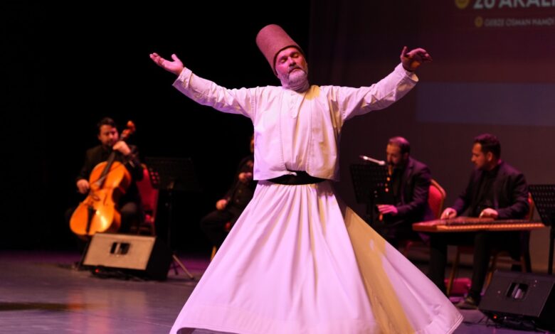 Gebze'de büyüleyen sema gösterisi