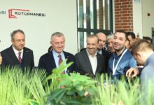 Kütüphanelerde gençlerimizi geleceğe hazırlıyoruz