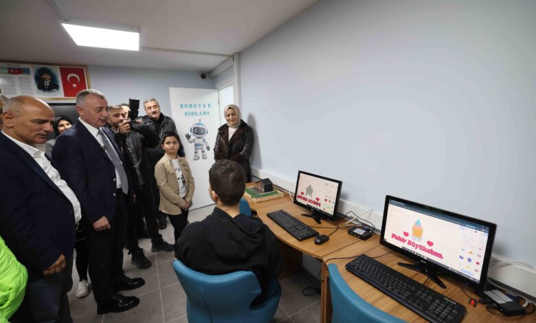 Başkan Büyükakın Eseri olmayanın yerinde yeller eser