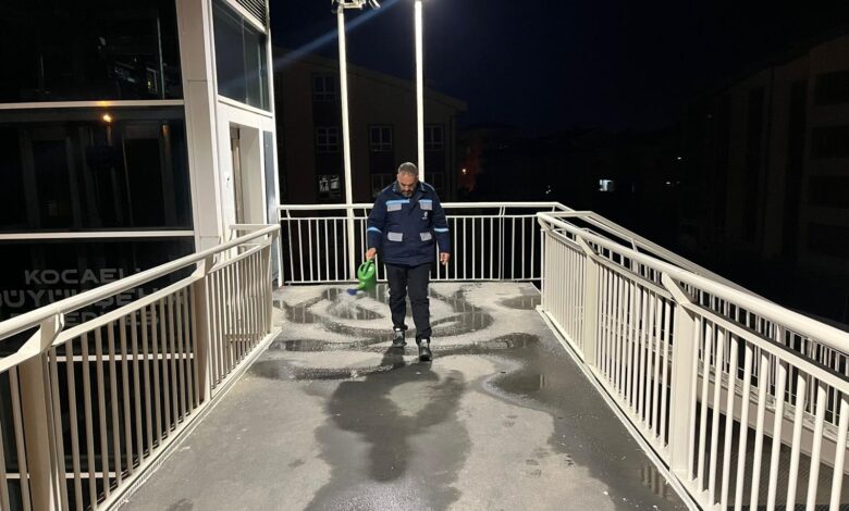 Büyükşehir'den buzlanmaya karşı yoğun mesai