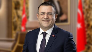 Derince Belediye Başkanı Av. Sertif Gökçe,