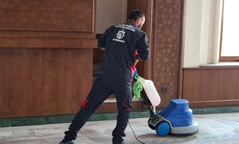 İbadethaneler Büyükşehir ile hep temiz