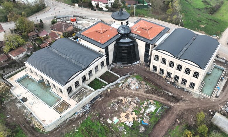 Kocaeli Büyükşehir Belediyesi’nin sağlık ve turizm yatırımı olan Yeniköy Termal Tesis hizmete girmek için gün sayıyor.