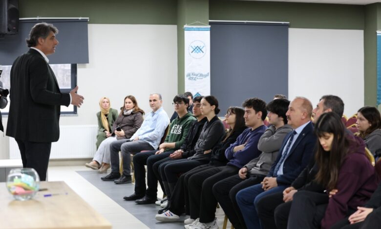 gençlik seninle var