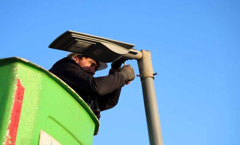 Duraklara güneş enerjili aydınlatma çözümü