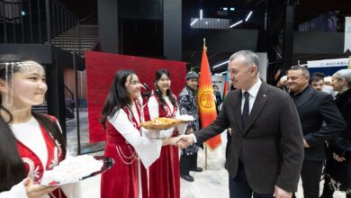 Büyükakın: “Sizler sadece öğrenci değil, gönül elçilerimizsiniz”