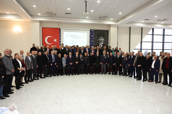 Derince’de Bayramlaşma Coşkusu