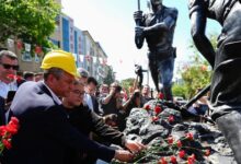Manisa Soma’da 301 Madenci Karanfillerle anıldı