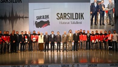 Vali Aktaş 'Sarsıldık Sarıldık' Programına Katıldı